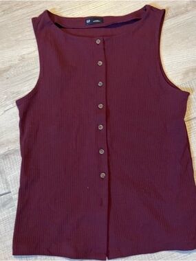 GAP maroon top button down